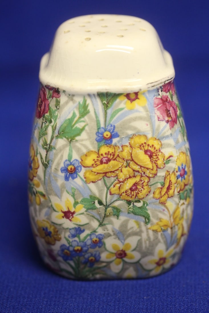 A Vintage Chintz, Germany Style Shaker: 3 1/8" tall