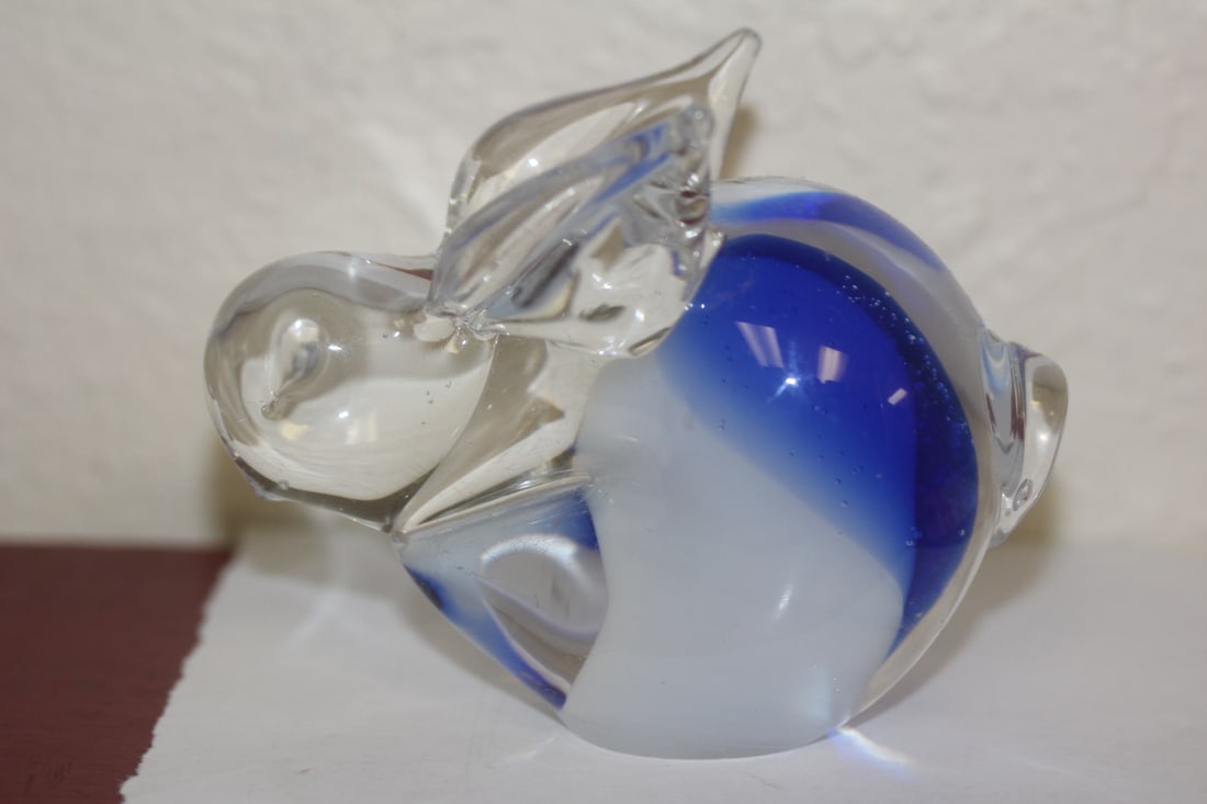 Art Glass Rabbit Form Paperweight: 3 7/8" across