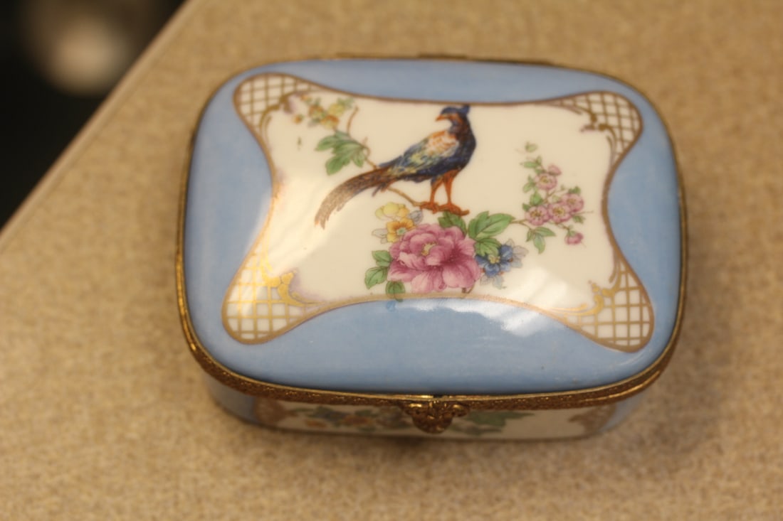 Hand Painted France Trinket Box: by FBS company - 4 3/8" across