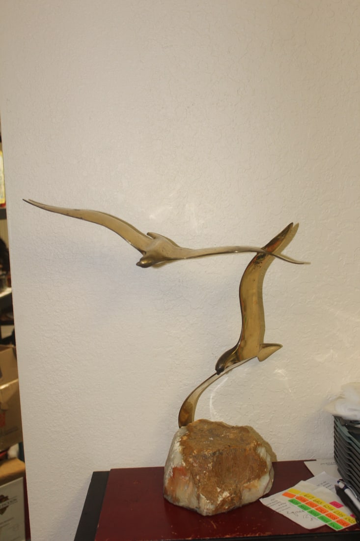 Signed Curtis Jere Eagle Sculpture: 18 inches tall - on onyx base