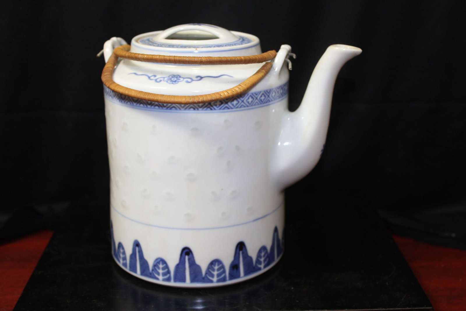 A Chinese Rice Pattern Teapot: 7" tall