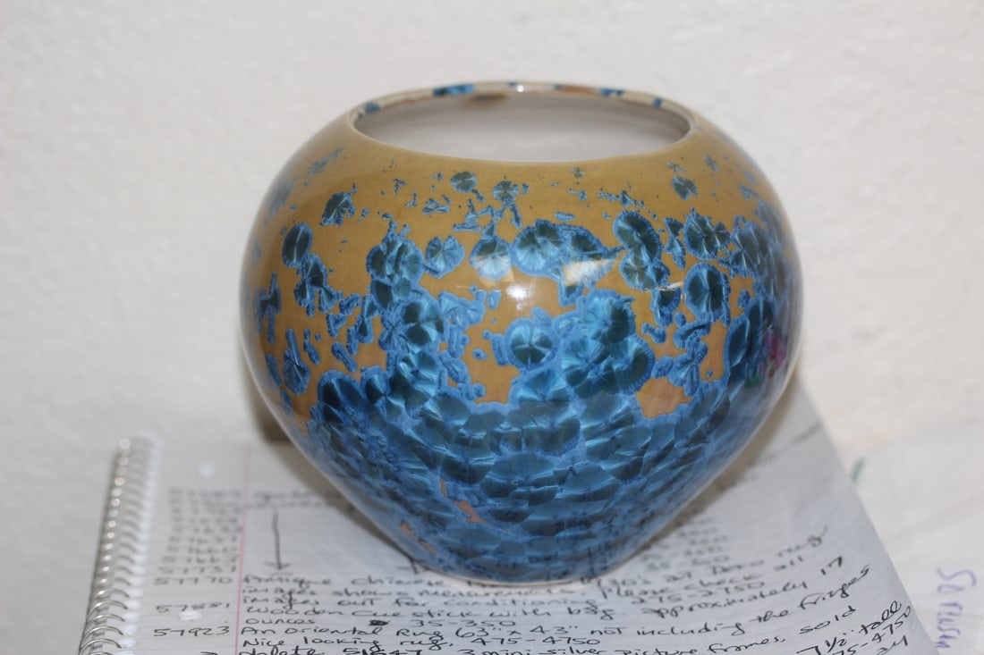 Signed Pottery: artist unknown - 5" tall
