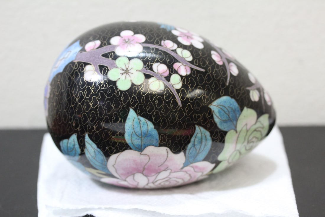 A Chinese Cloisonne Egg: Approximately 5 inches across