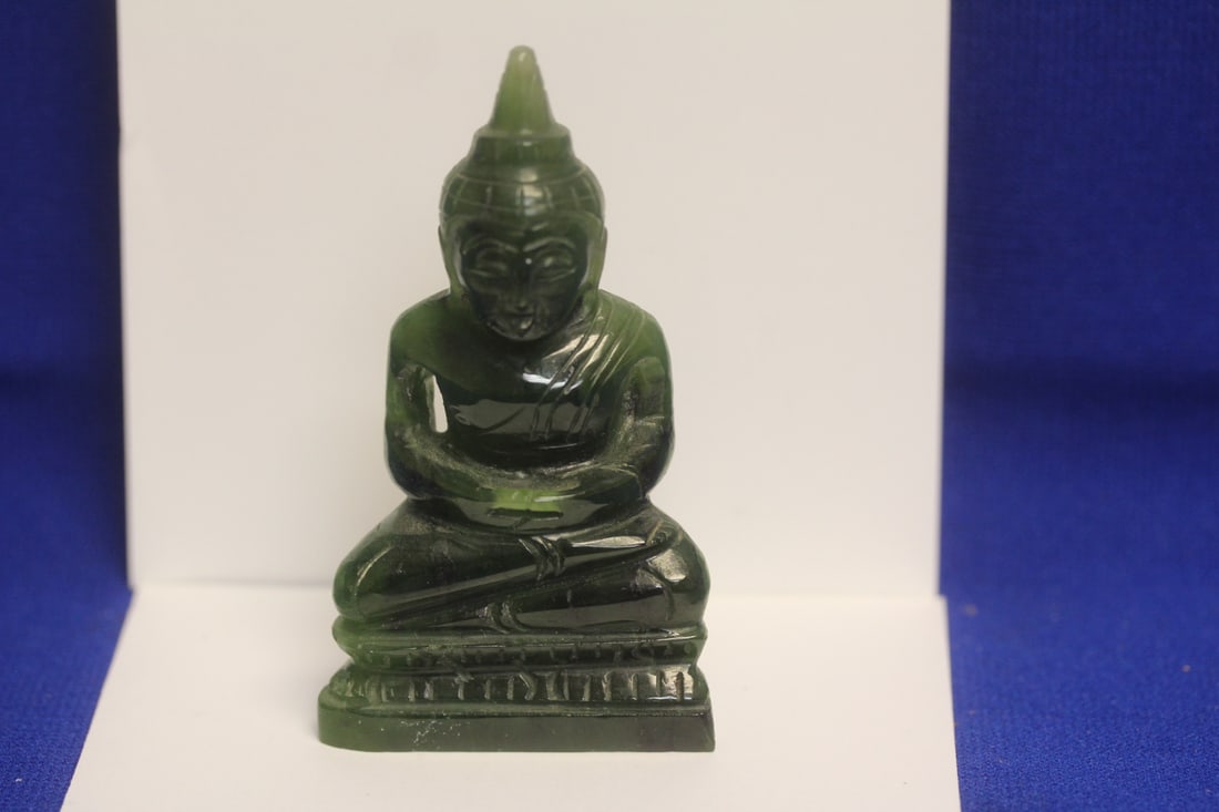 Chinese Jade Kwan Yin: 3 1/2" tall