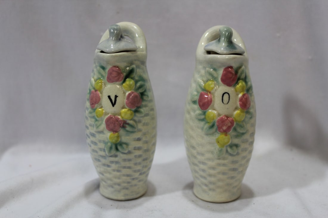 A Ceramic Oil and Vinegar Containers: 4 3/8" tall