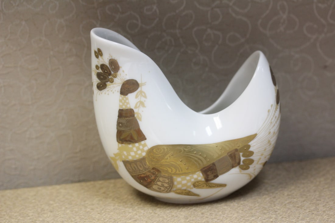 Rosenthal peacock vase: Wiinblad studio line, rare, 5" across x 4 5/8" tall