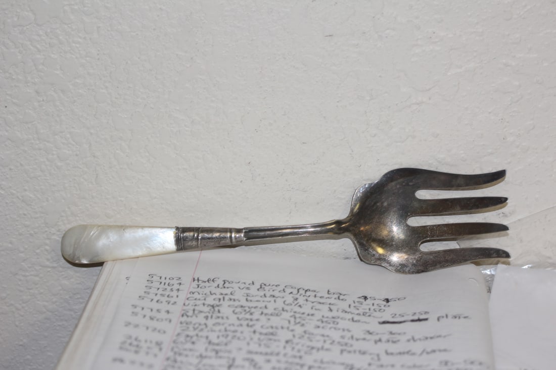 Sterling Ban Serving Fork: mother of pearl and sterling ban - 9 1/2" across
