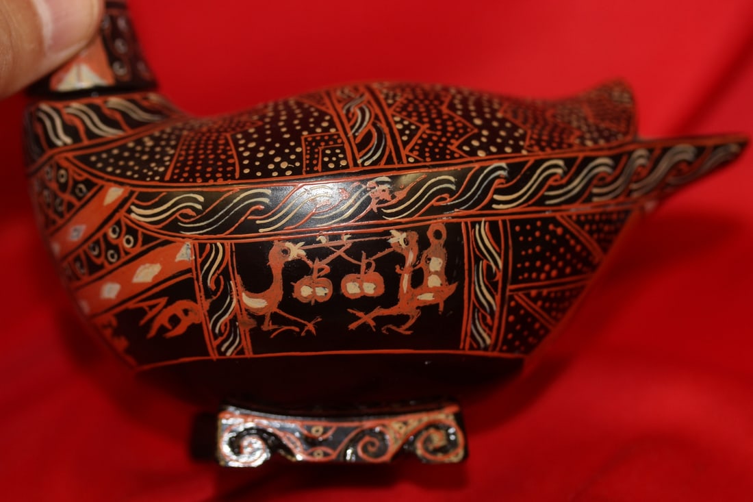 A Lacquer Duck - 7