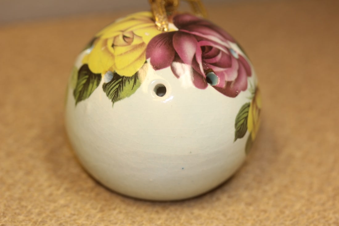 Ceramic Pomander Scent Ornament: as shown