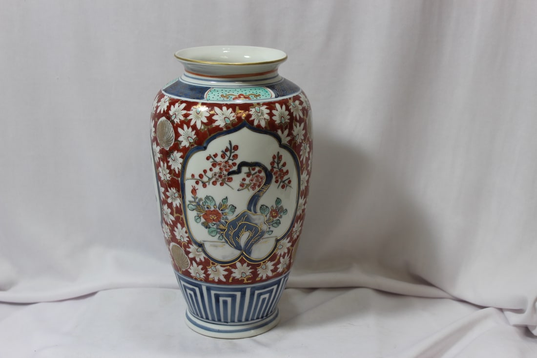 A Vintage Chinese Vase: 9 3/4" tall