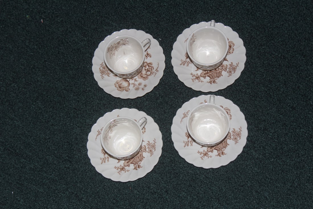 Set of 4 Staffordshire Cups and Saucers (1 of 5)