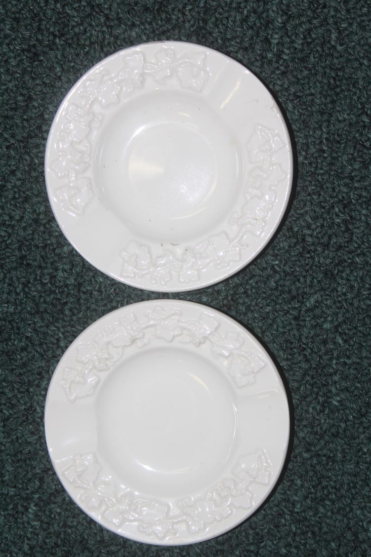 Pair of Wedgwood Personal Ashtrays: Queensware - 3 7/8" in diameter