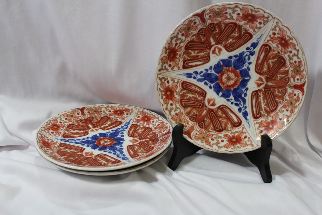 Set of 3 Japanese Imari Plates: please note: some ware - 7 1/4" in diameter - 19th century