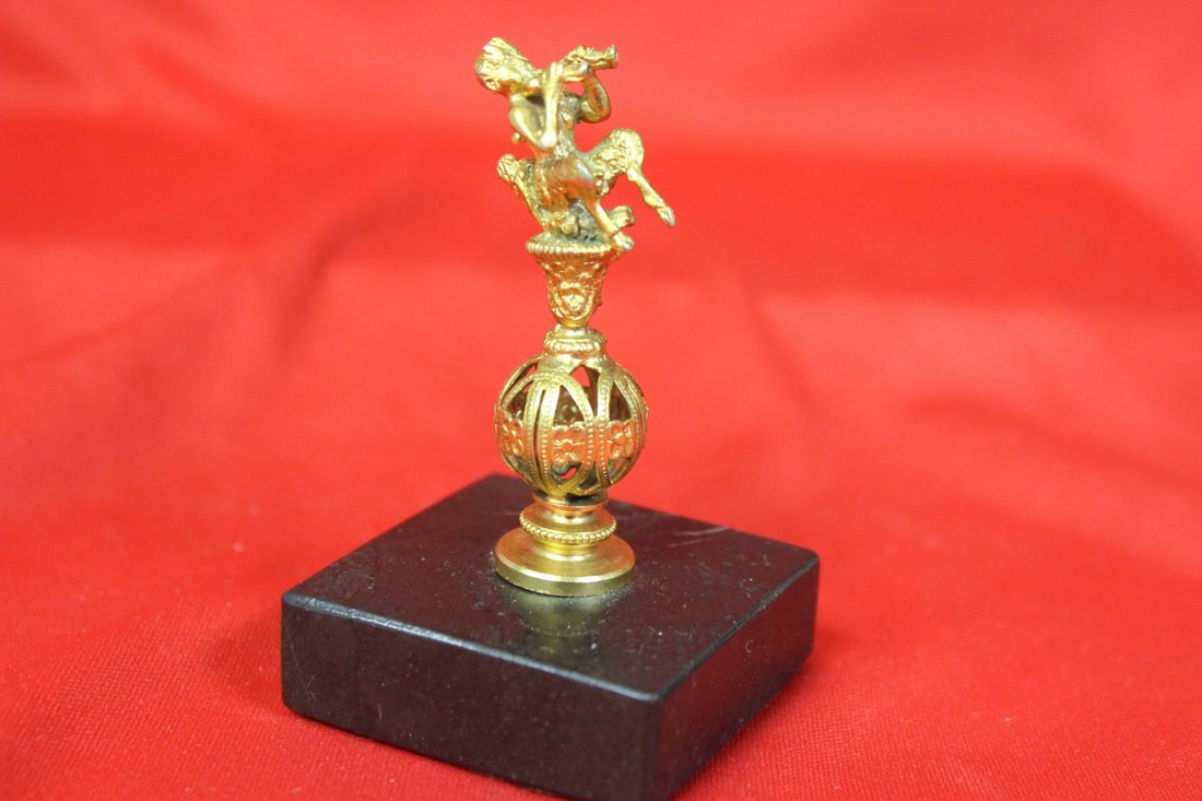 A Vintage Small Statue On Marble Stand: Overall= 3 1/2" tall