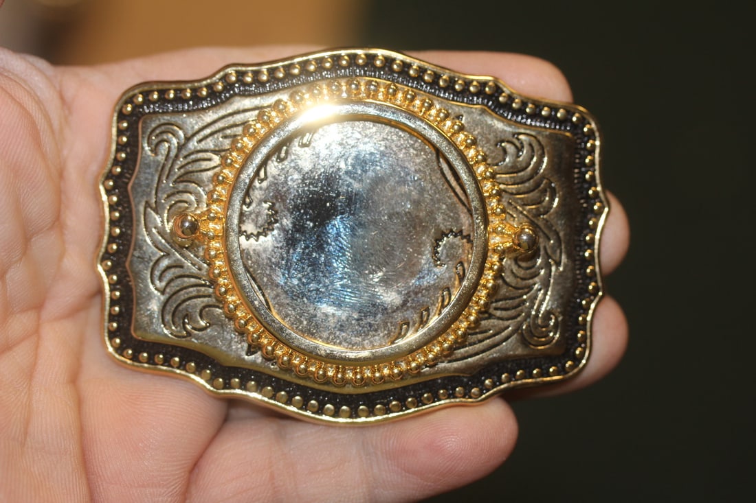 Western Coin Holder Belt Buckle: as shown