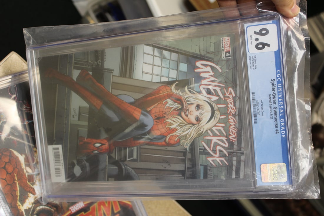Graded Spider-Gwen Gwenverse Comic: #4 comic book