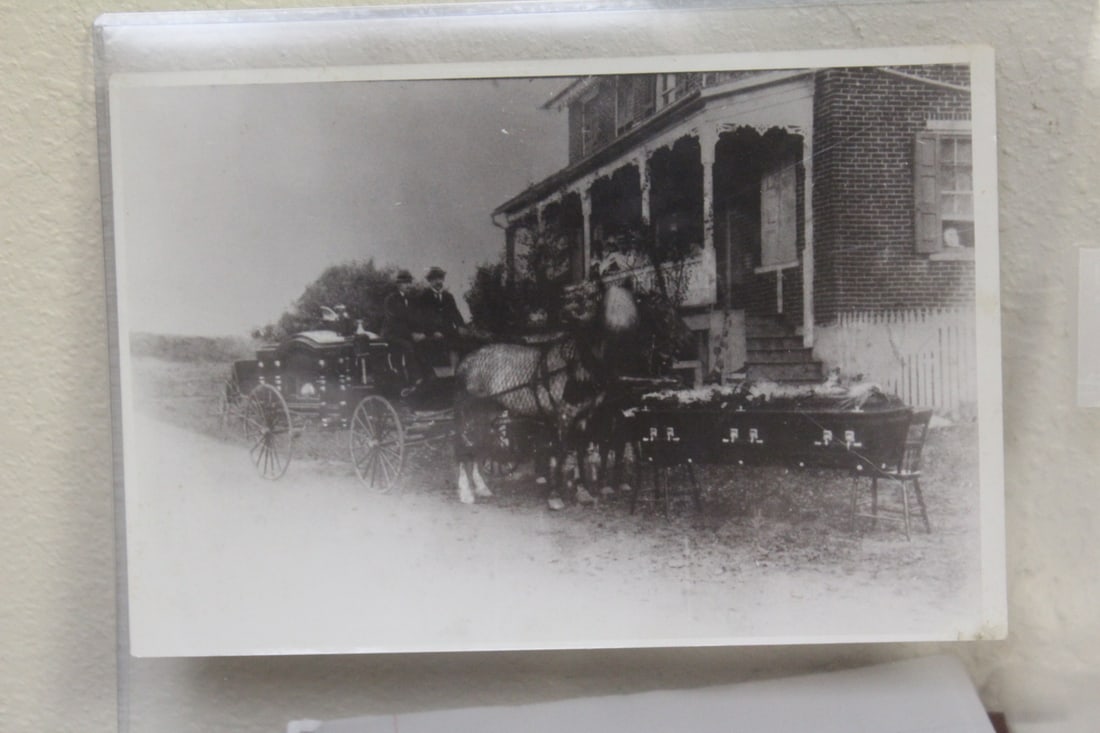 B&W Photograph of a Horse Wagon: black and white photogrph of a horse wagon transportation - 9 7/8" x 6 5/8"