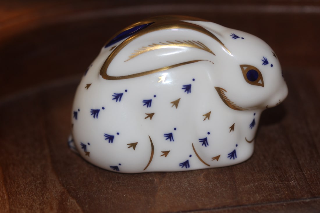 Royal Crown Derby Rabbit: 2 3/4" across