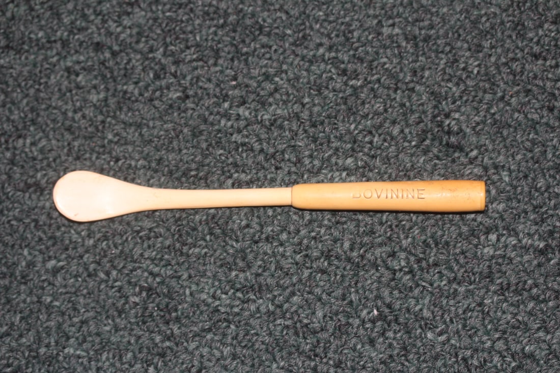 A Bovinine Tool: actual function unknown - appeared to be old - 5 7/8" long