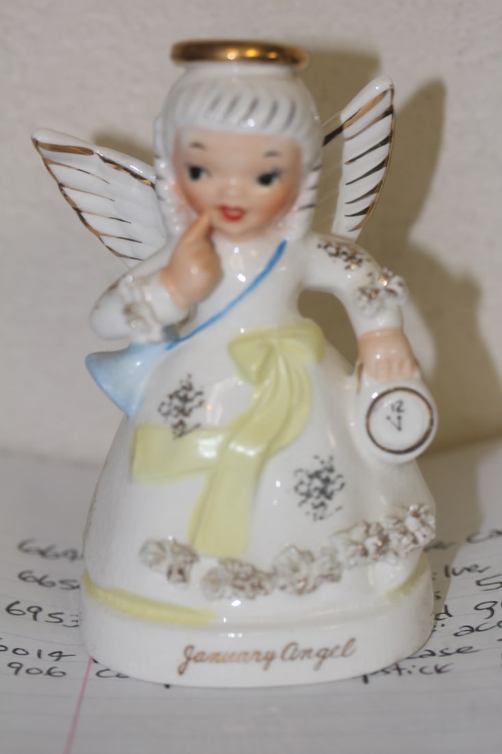 Ceramic Angel: 4 1/2" tall