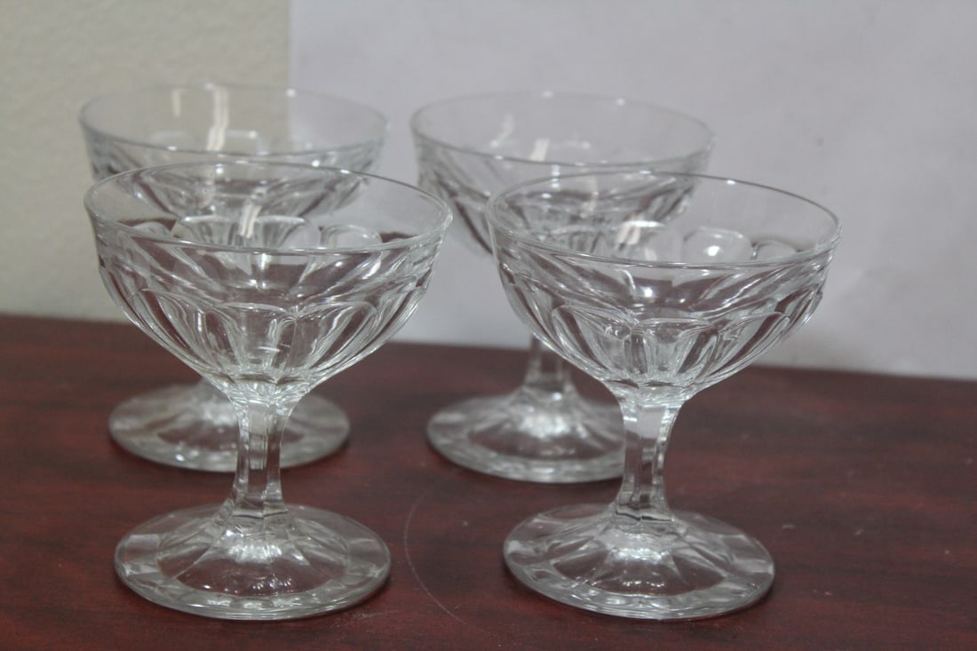 Set of 4 Heisey Stem Glass Cups: 4" tall each