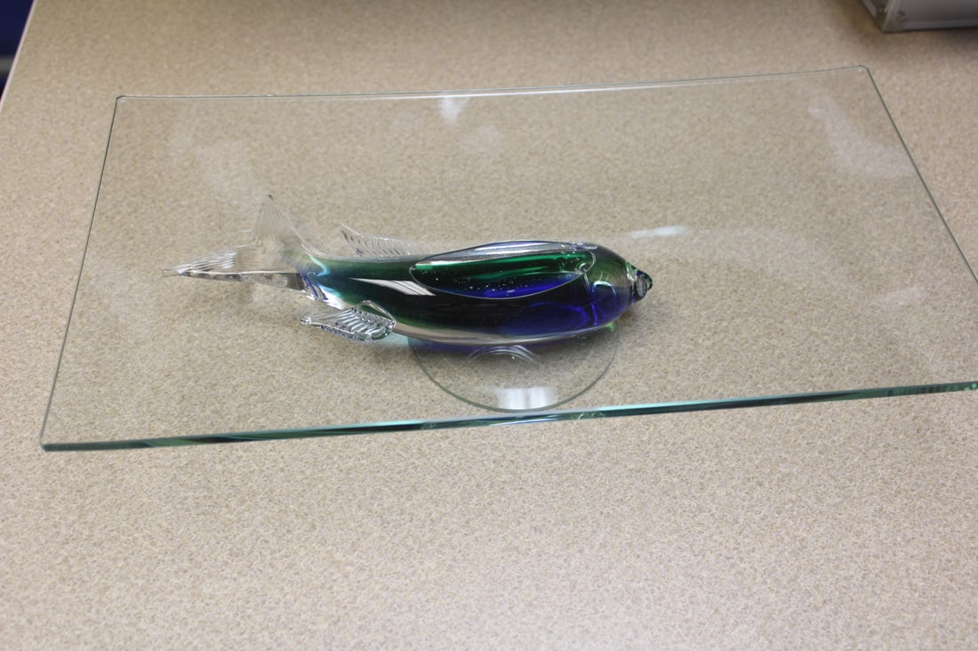 Art Glass Fish Counter Table: 14 5/8" x 7 3/4" x 3" tall - a beautiful piece of art glass