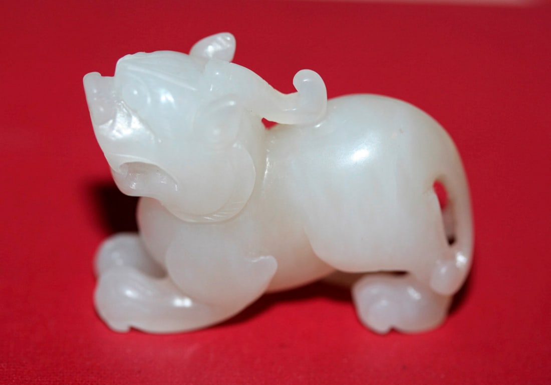 White Jade Foo Dog: Nicely carved. 1 5/8" long.