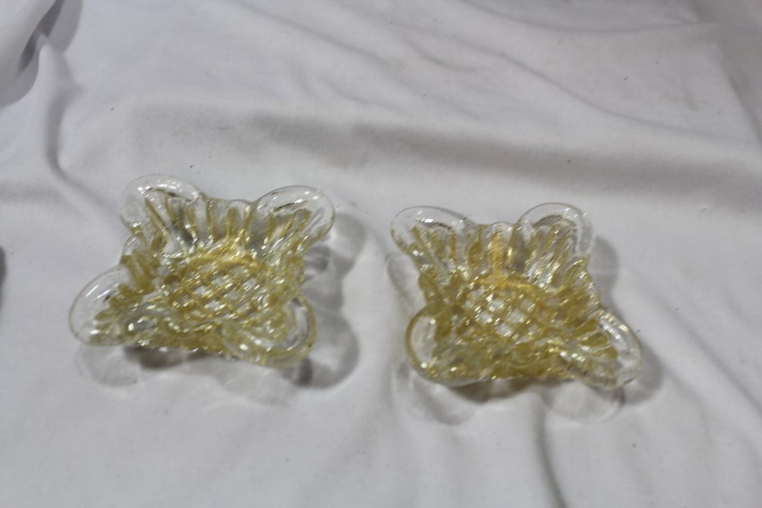 Set of 2 Art Glass Small Dish: 3 3/4" diagonally