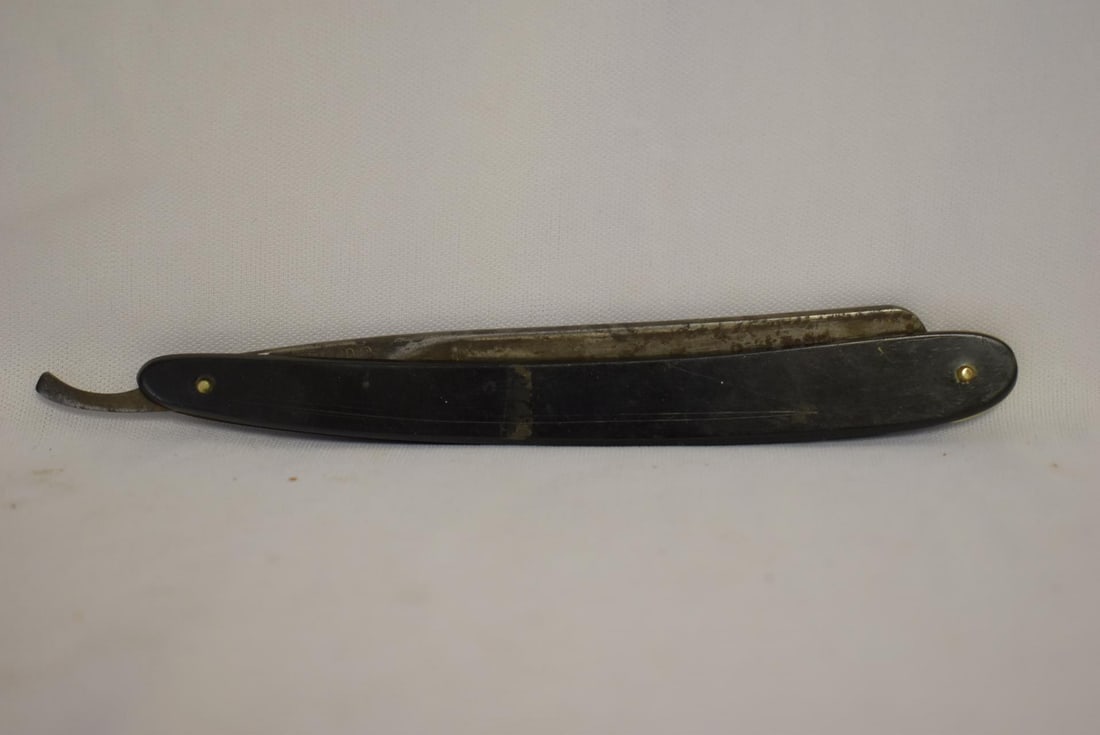 Shumate's Tungsten Razor: 6" across