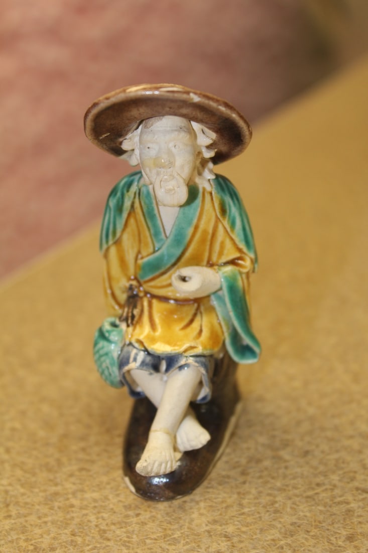 Vintage Chinese Mudman: please note: hat glued back - 3 1/2" tall