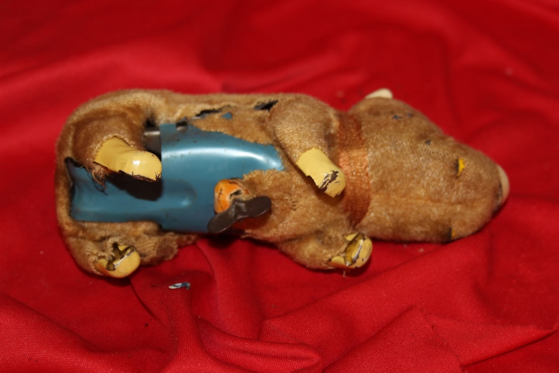 A Handwind Toy - 4