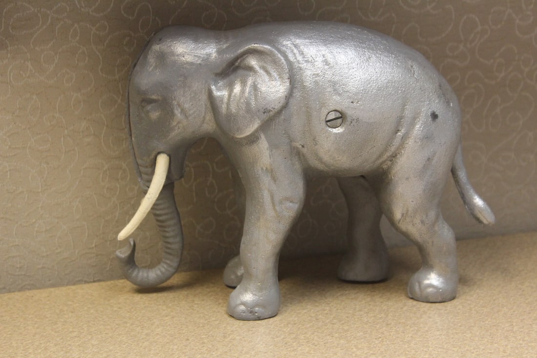 Cast Iron Elephant Bank (1 of 6)