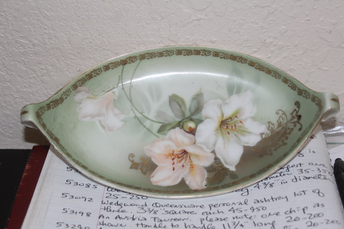 R.S. Tillowitz Vegetable Tray: marked - 8 3/8" across