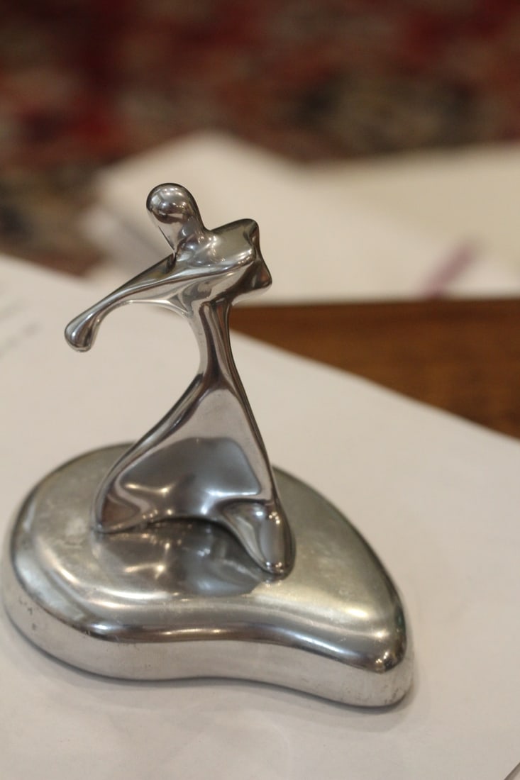 Hoselin Sculpture of a Golfer: 4 3/4" tall