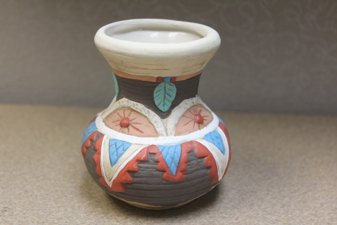Ceramic Vase: Native American style or look-a-like - 4" tall