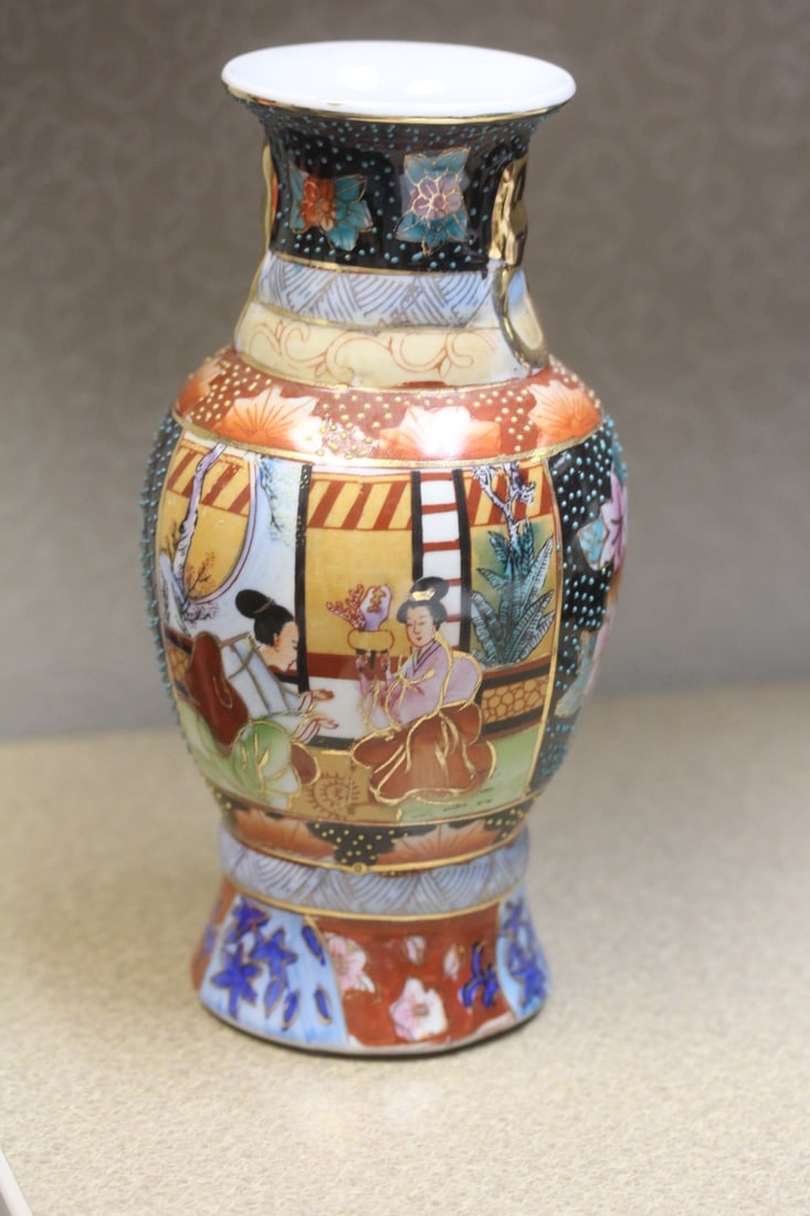 Oriental Vase: ceramic - 8" tall