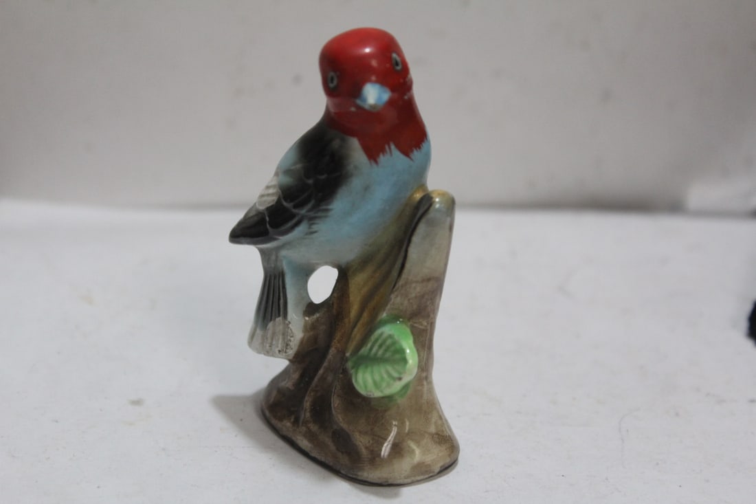 A Japanese Bird Figurine: 3 1/8" tall