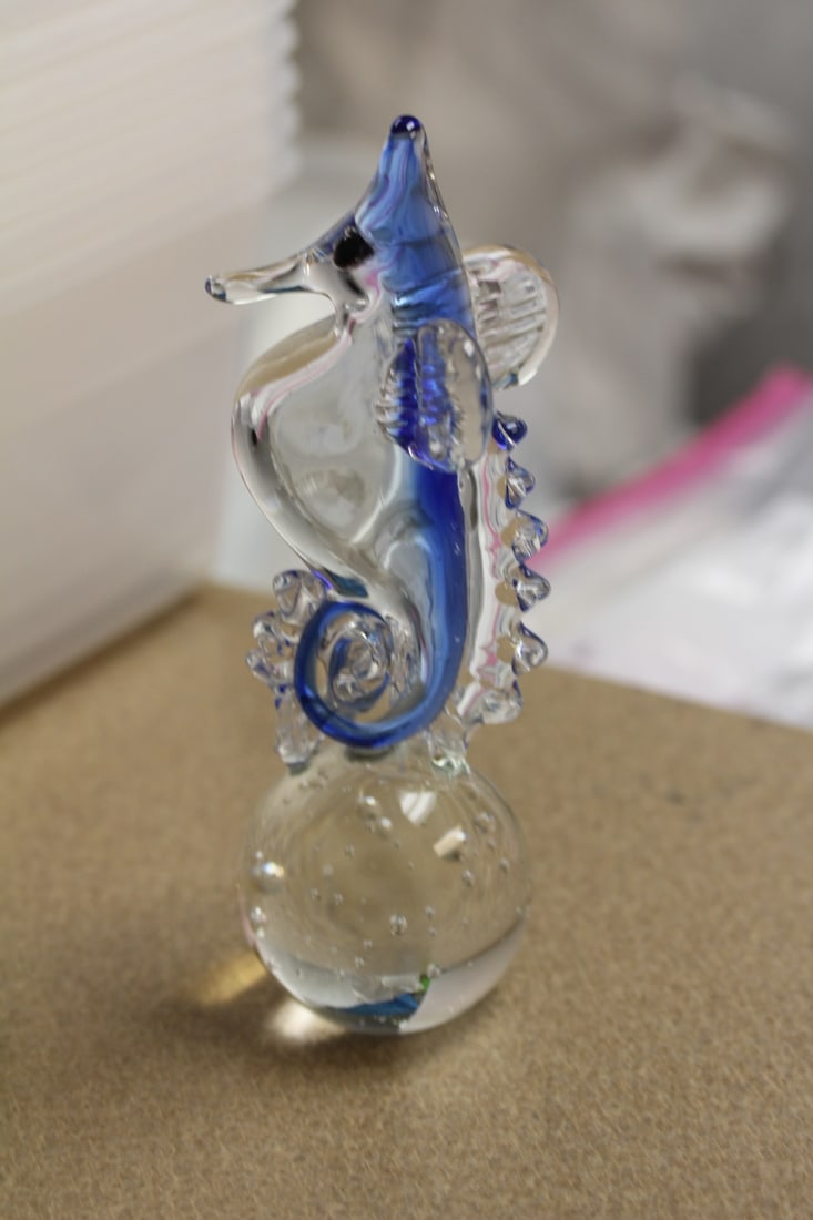 Control Bubble Artglass Seahorse (1 of 6)