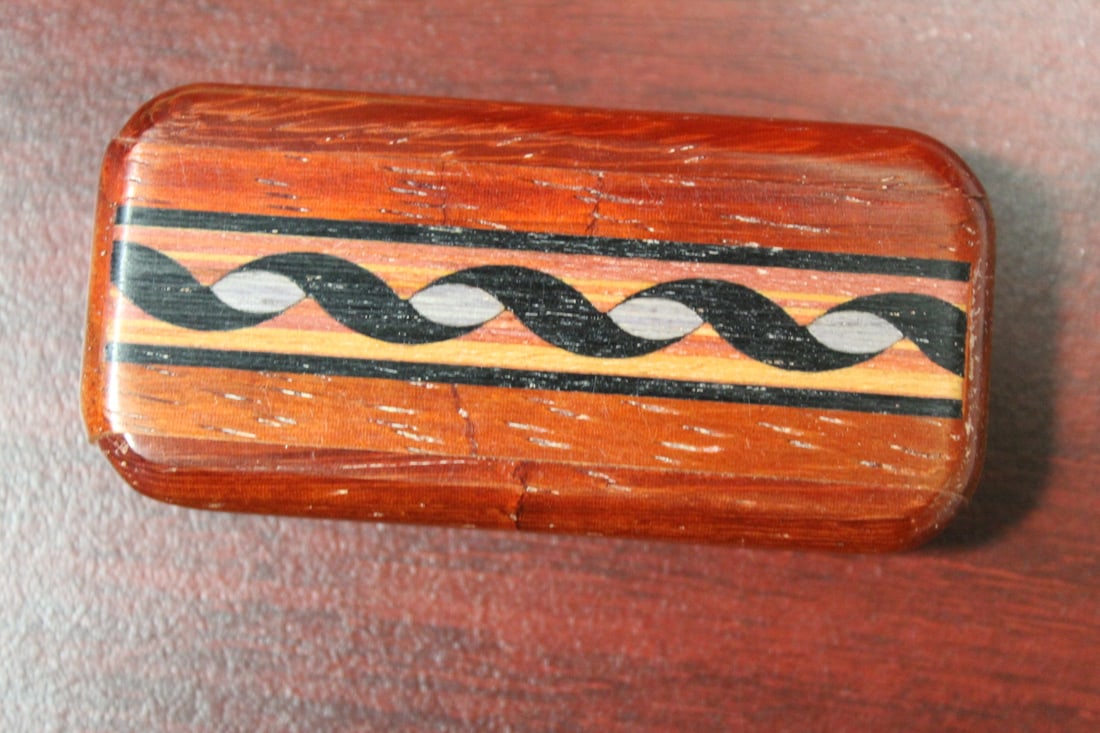 An Inlaid Wooden Slide Trinket Box: 3" across