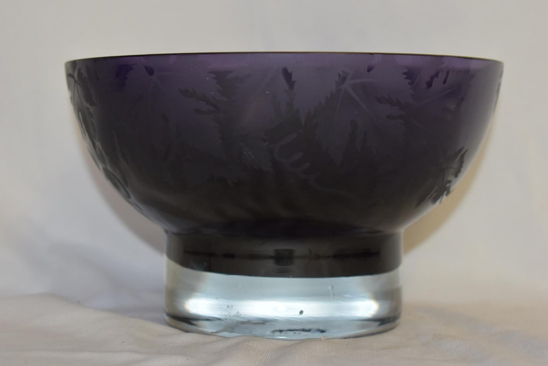 An Art Glass Etched Bowl: signed on the bottom - dated 2002 - 6 5/8" in diameter