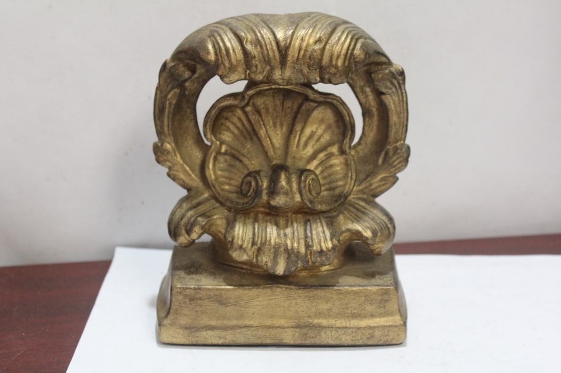 A Vintage Ceramic Ornament Statue: 7 1/2" tall