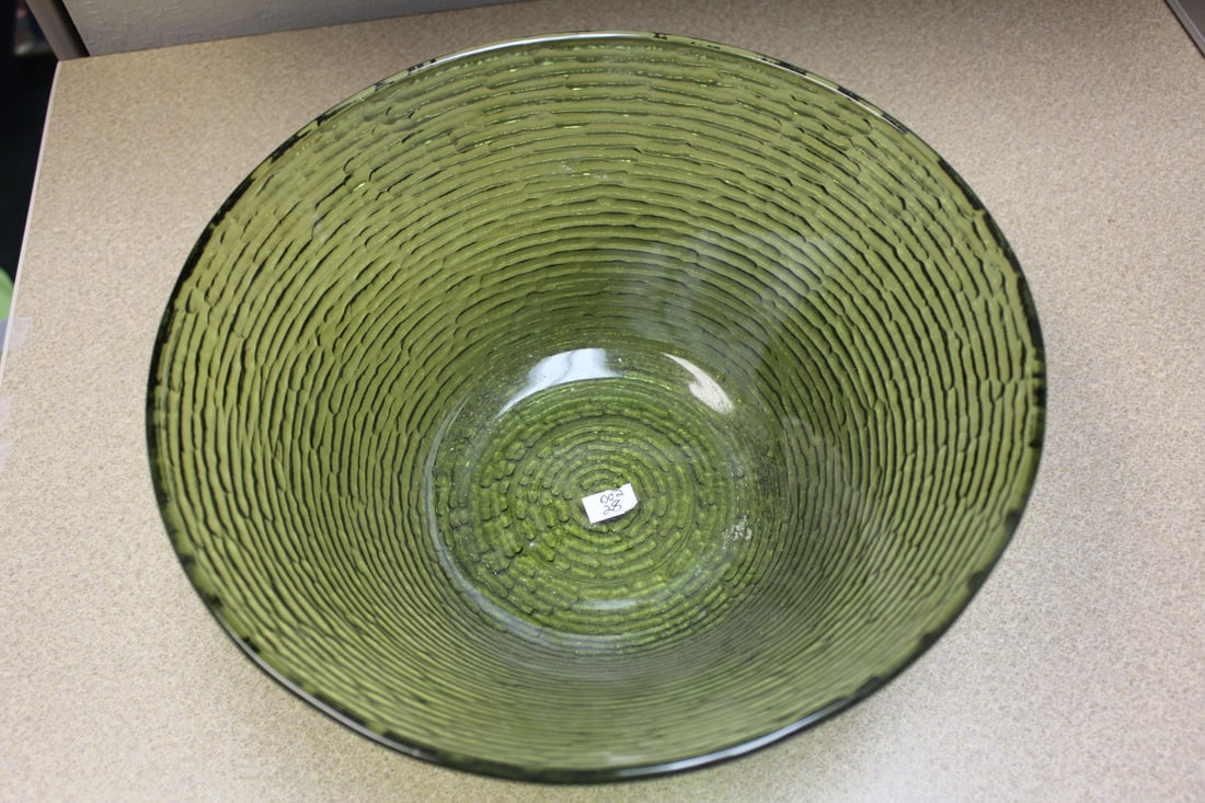 Vintage Ribbed Glass Salad Bowl (1 of 3)