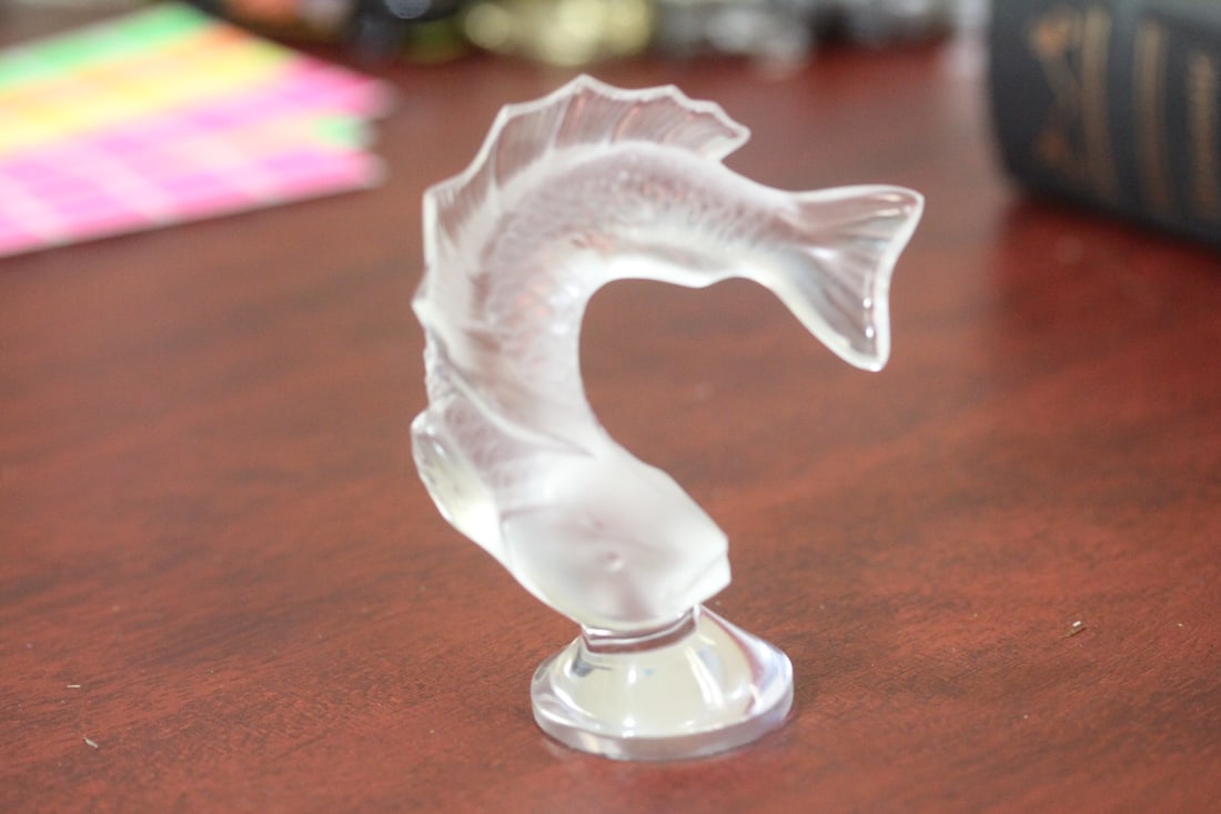 A Small Signed Lalique Fish: 3 5/8" tall - France