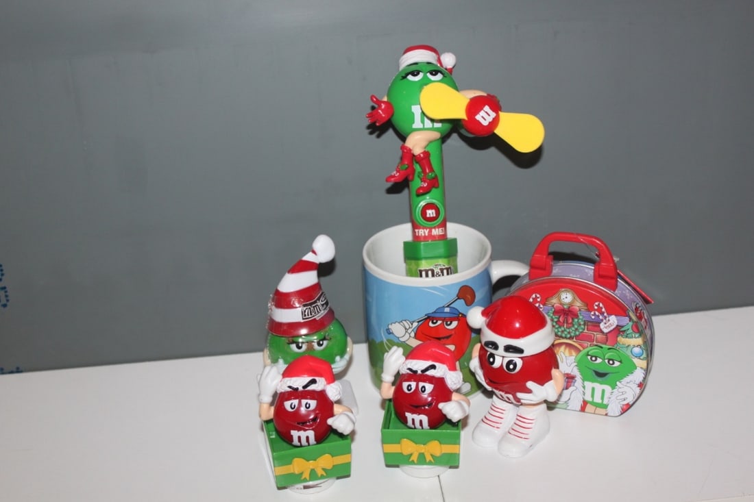 Assorted Lot of M&M's Candy Dispensers (1 of 17)
