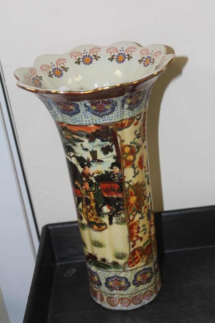 Satsuma Style Ceramic Vase: handpainted - nice, decorative vase - 11 3/4" tall