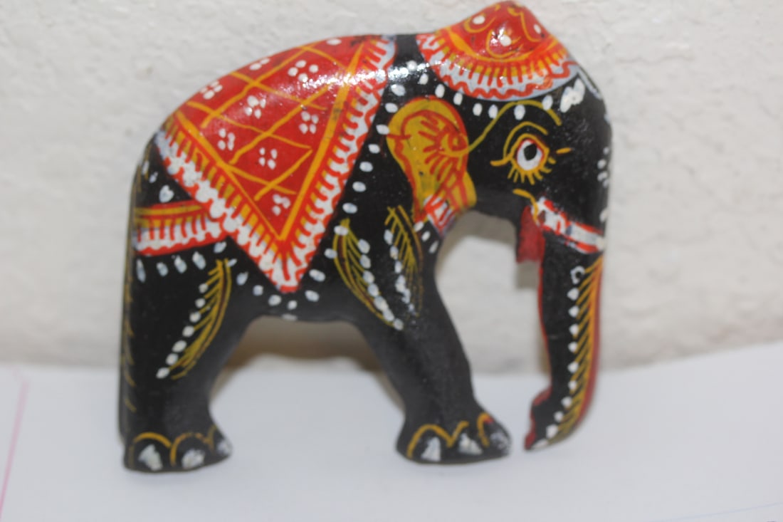 Small Elephant Wooden Panel: 3 inches wide