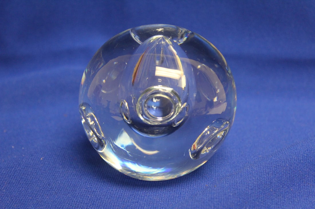 A Signed Stromberg Shyttan Artglass Paperweight: spherical orb - mid century - 4" tall