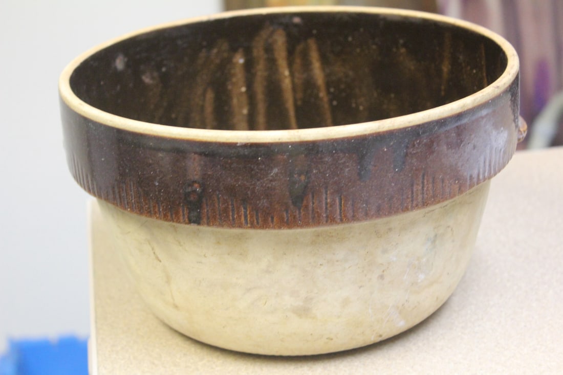 Stoneware Pot: 10" in diameter