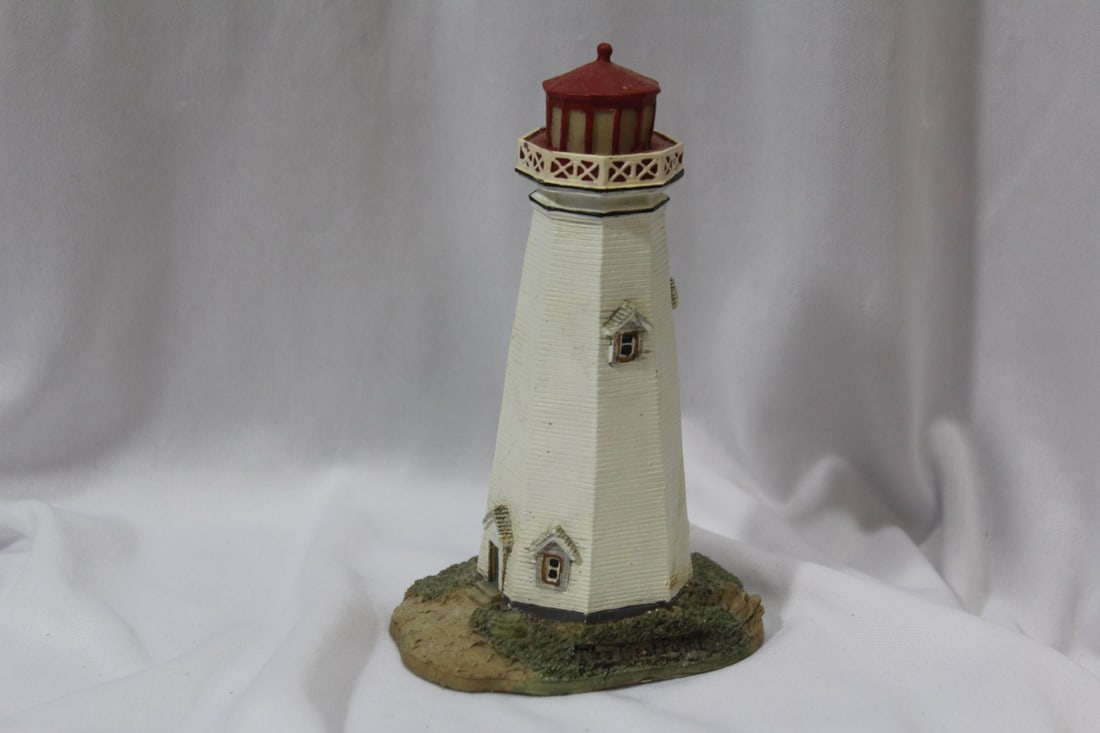 A Lighthouse: 5 1/2" tall