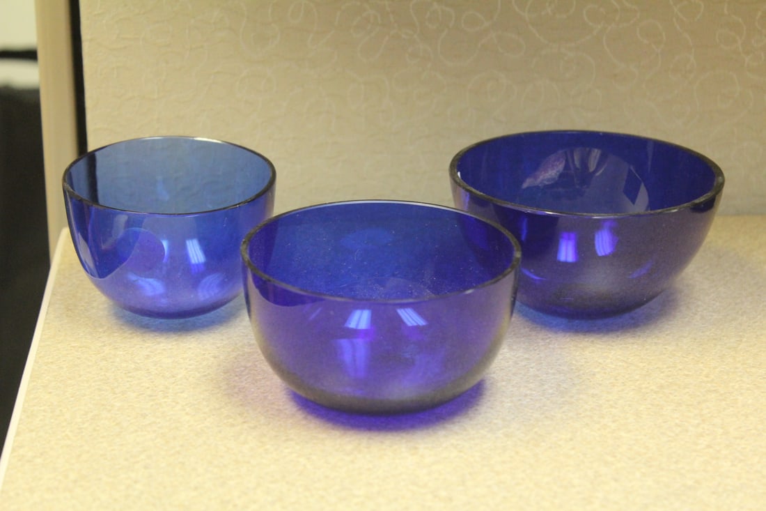 Lot of 3 Cobalt Blue Glass Bowls: largest= 4 3/8" in diameter
